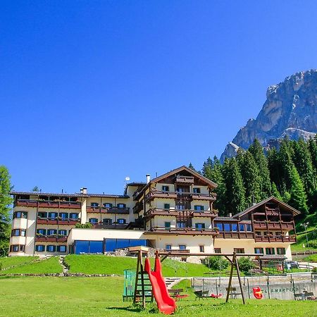 Hotel San Martino San Martino Di Castrozza Exterior foto
