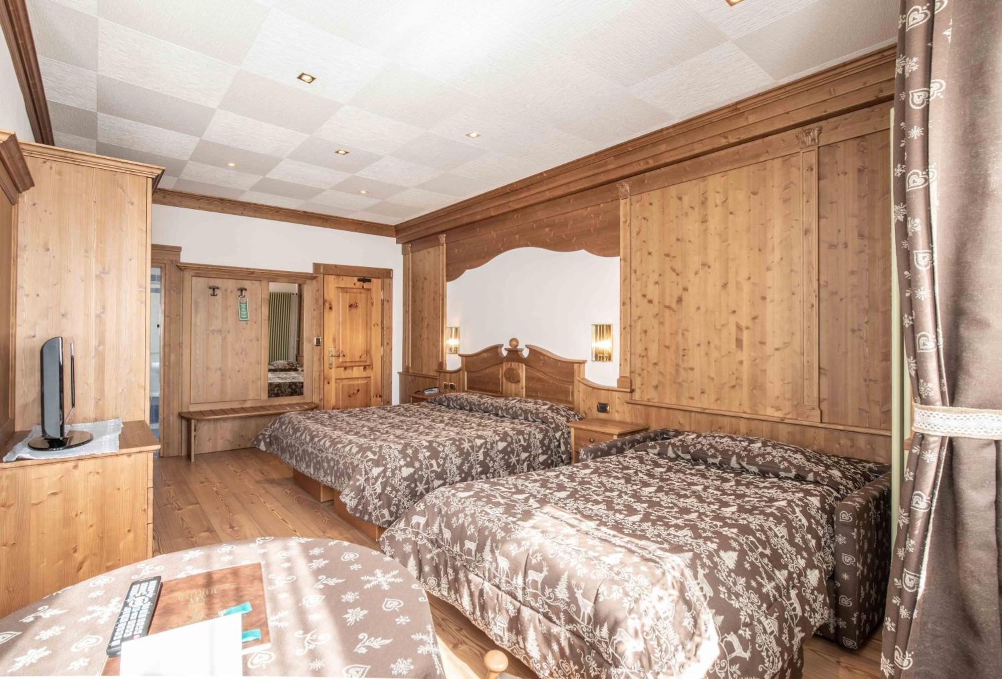 Hotel San Martino San Martino Di Castrozza Exterior foto